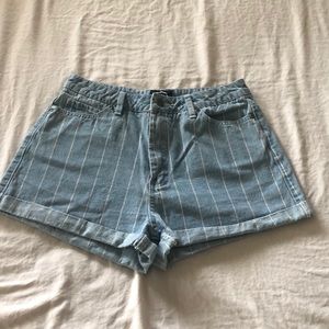 vintage inspired high waist shorts ✨RVCA